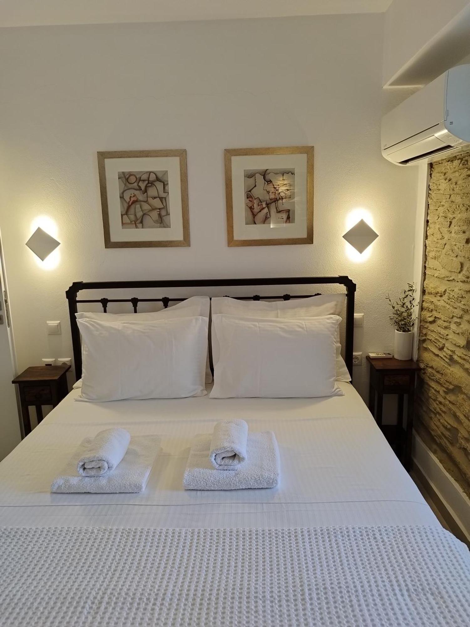 Korina'S Suites Ándros Exterior foto